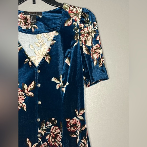 Forever 21 - Velvet Dress - Picture 3 of 6